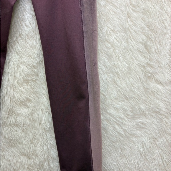 PINK Victoria’s Secret Purple Active Velvet Panel Leggings | Size Large | 💜✨ - Picture 11 of 17